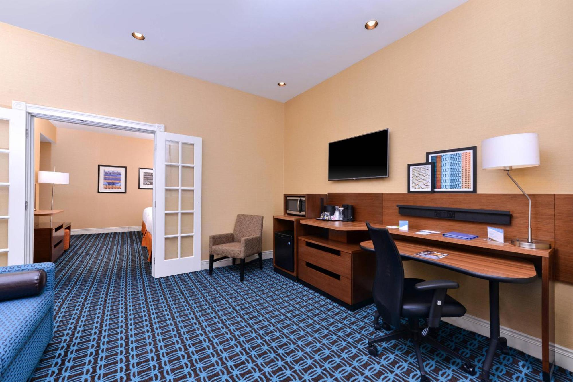Fairfield Inn & Suites By Marriott Albany Downtown Exterior photo
