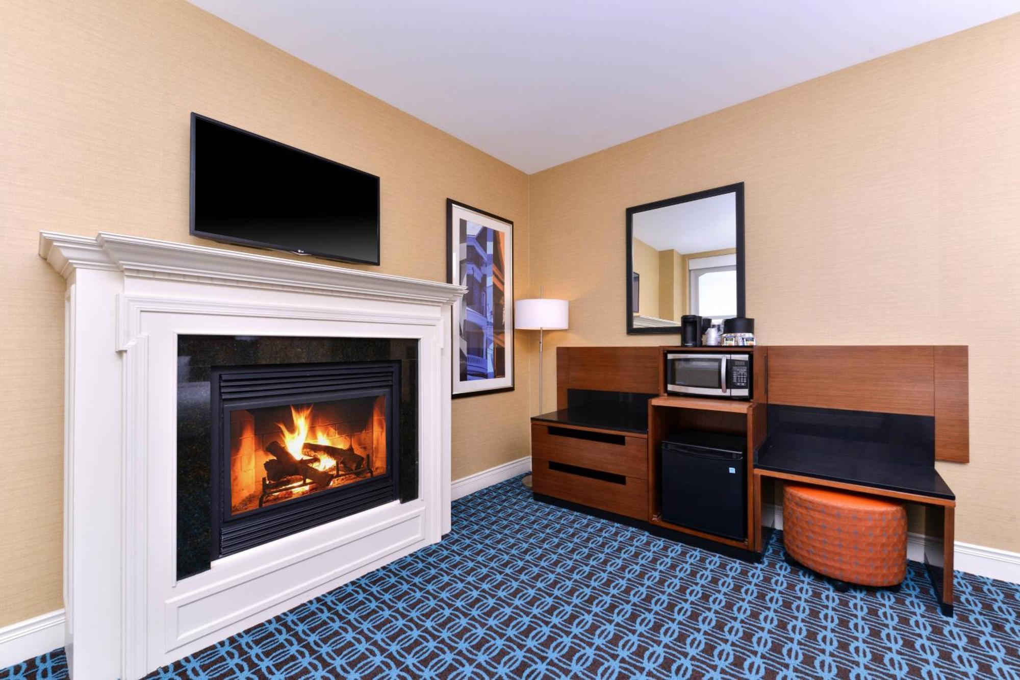 Fairfield Inn & Suites By Marriott Albany Downtown Exterior photo